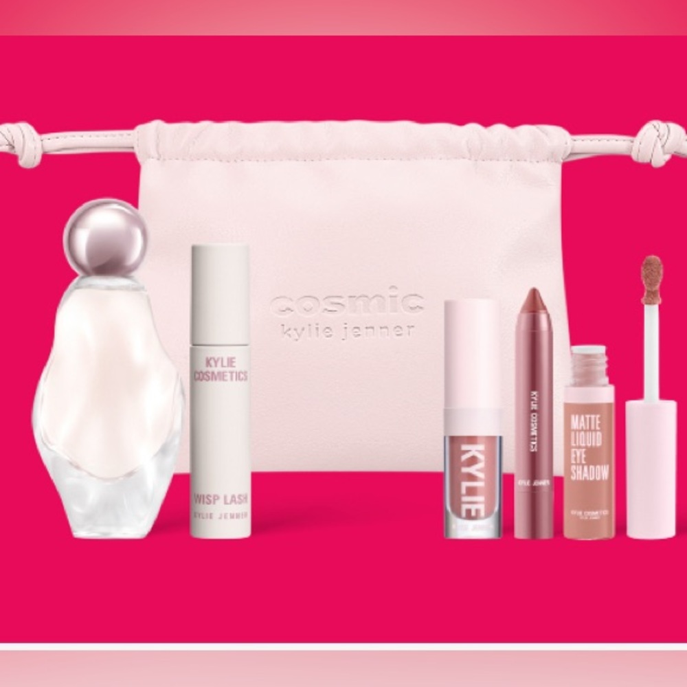 🌺 Kylie Cosmetics Makeup/Toilette Set